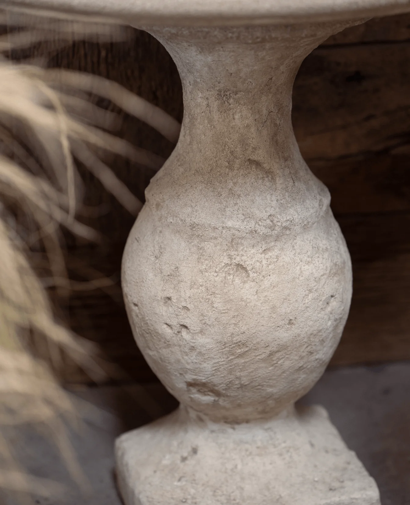 Cast Demi Entry Table - Image 6