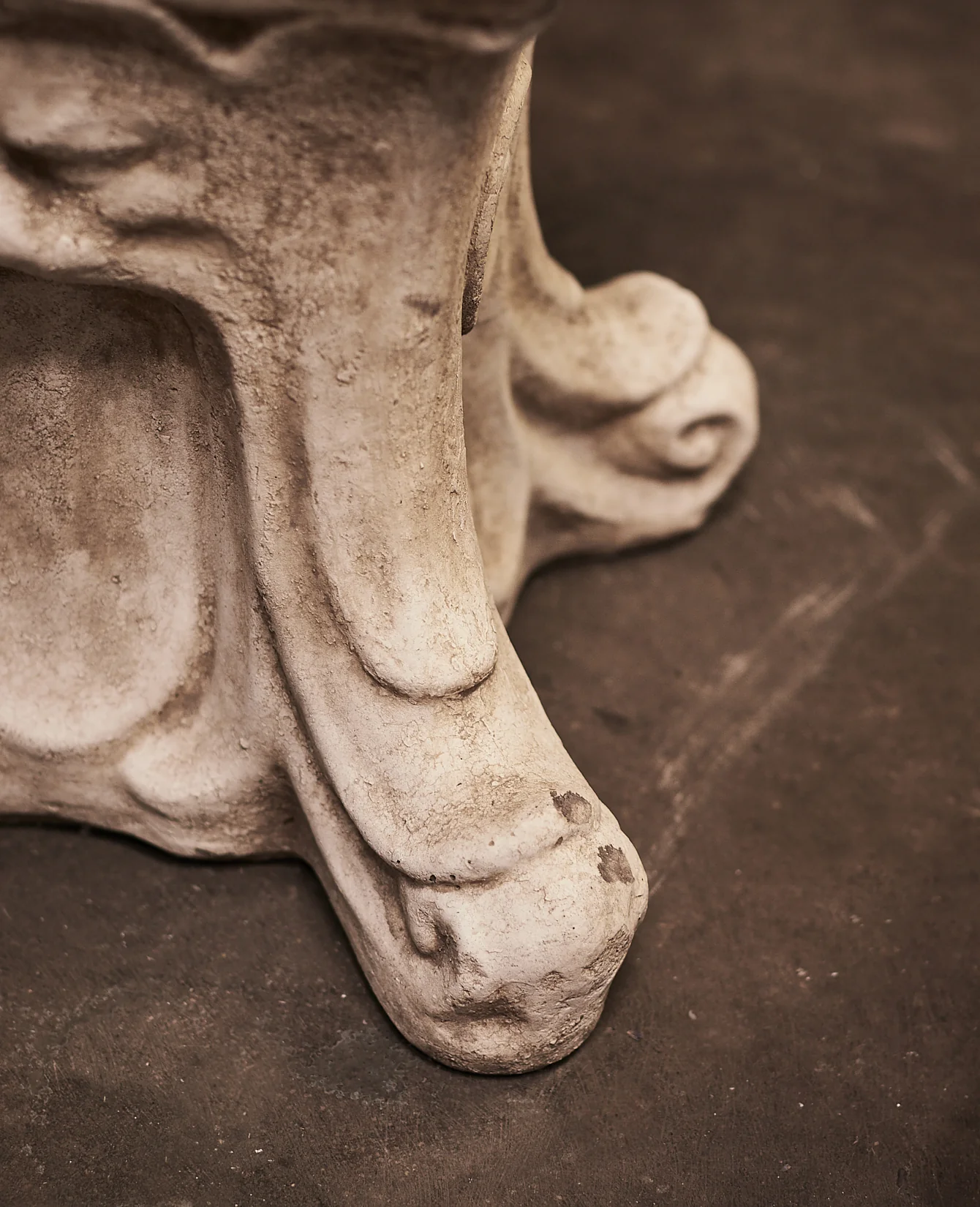 Cast Garden Stool - Image 8