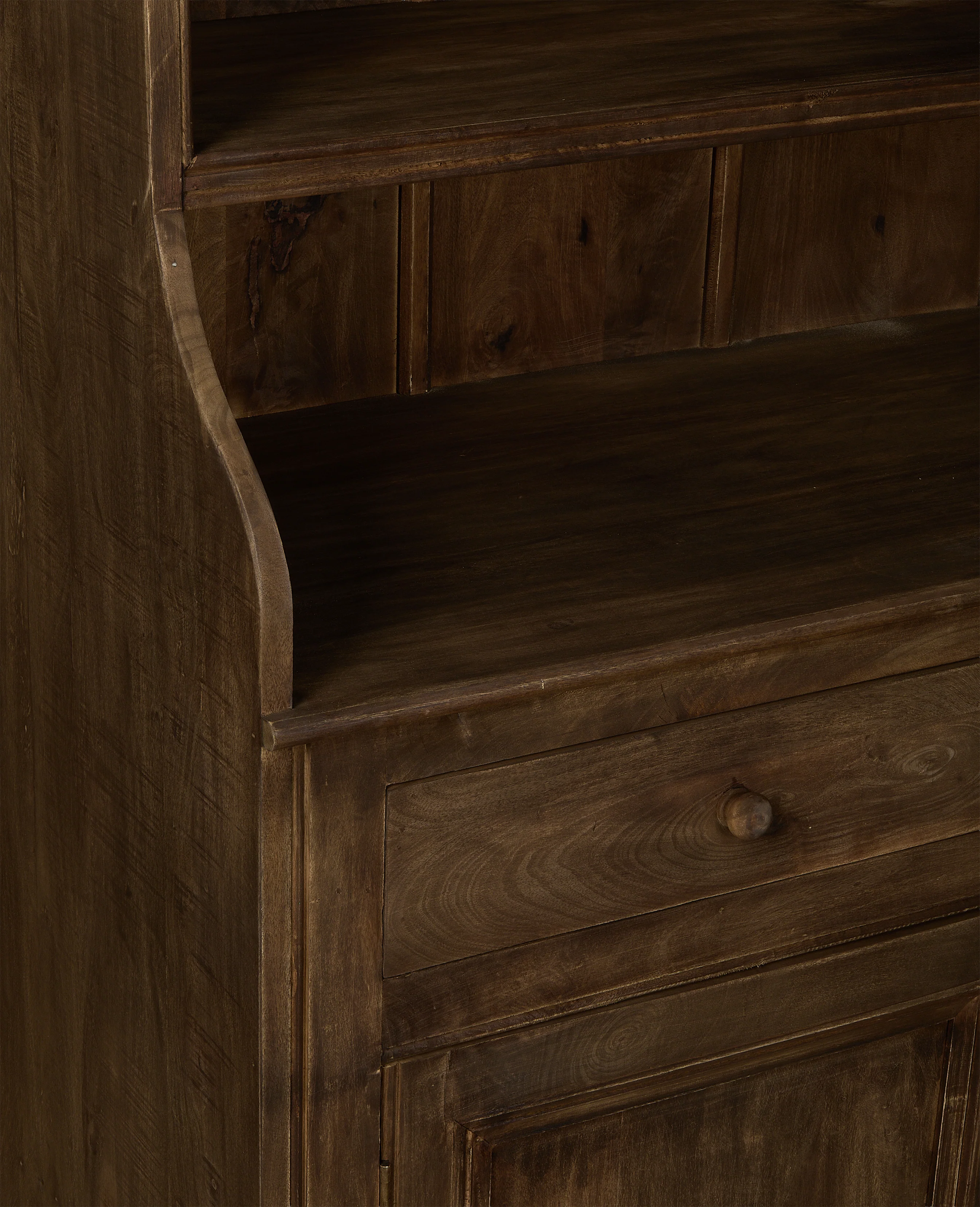 Maisonette Hutch - Image 6