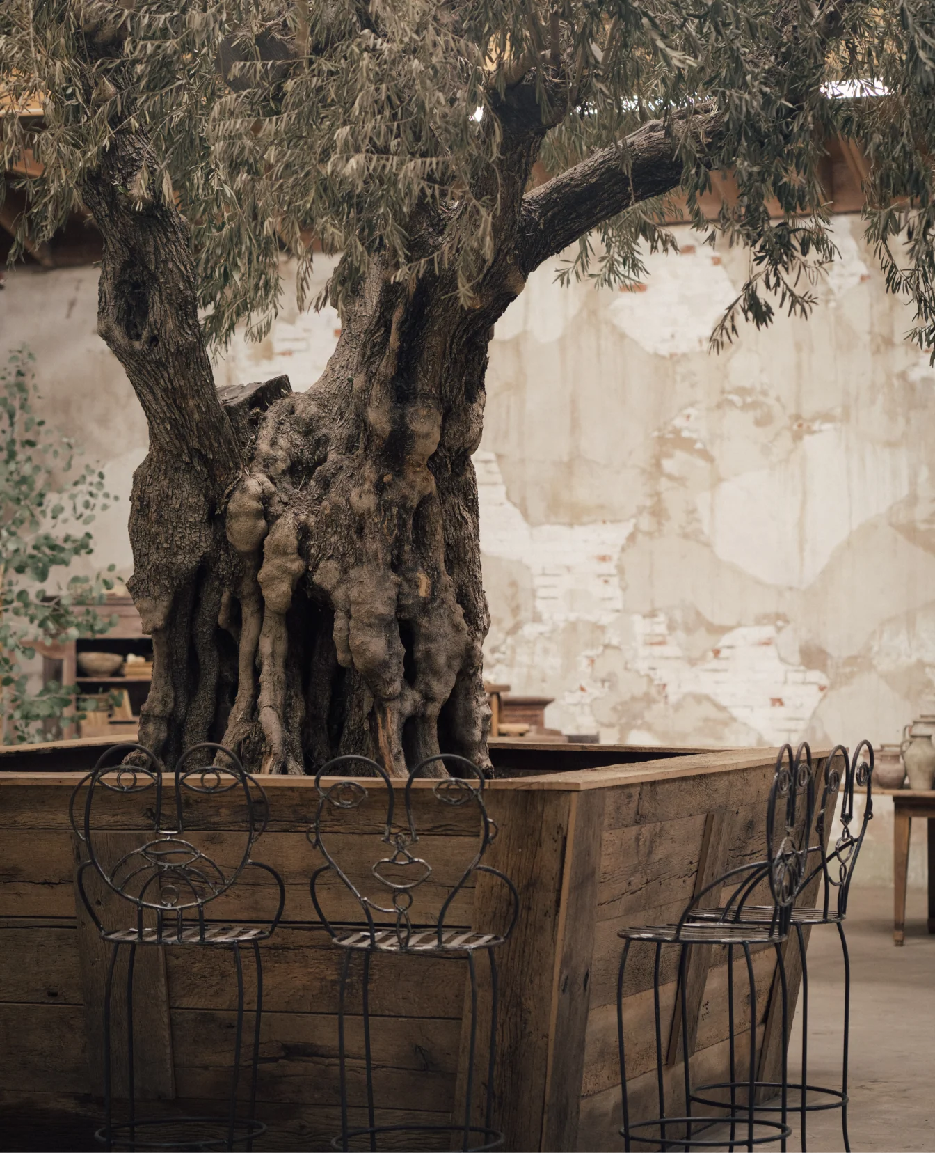 Metal Face Bar Stool - His - Image 3