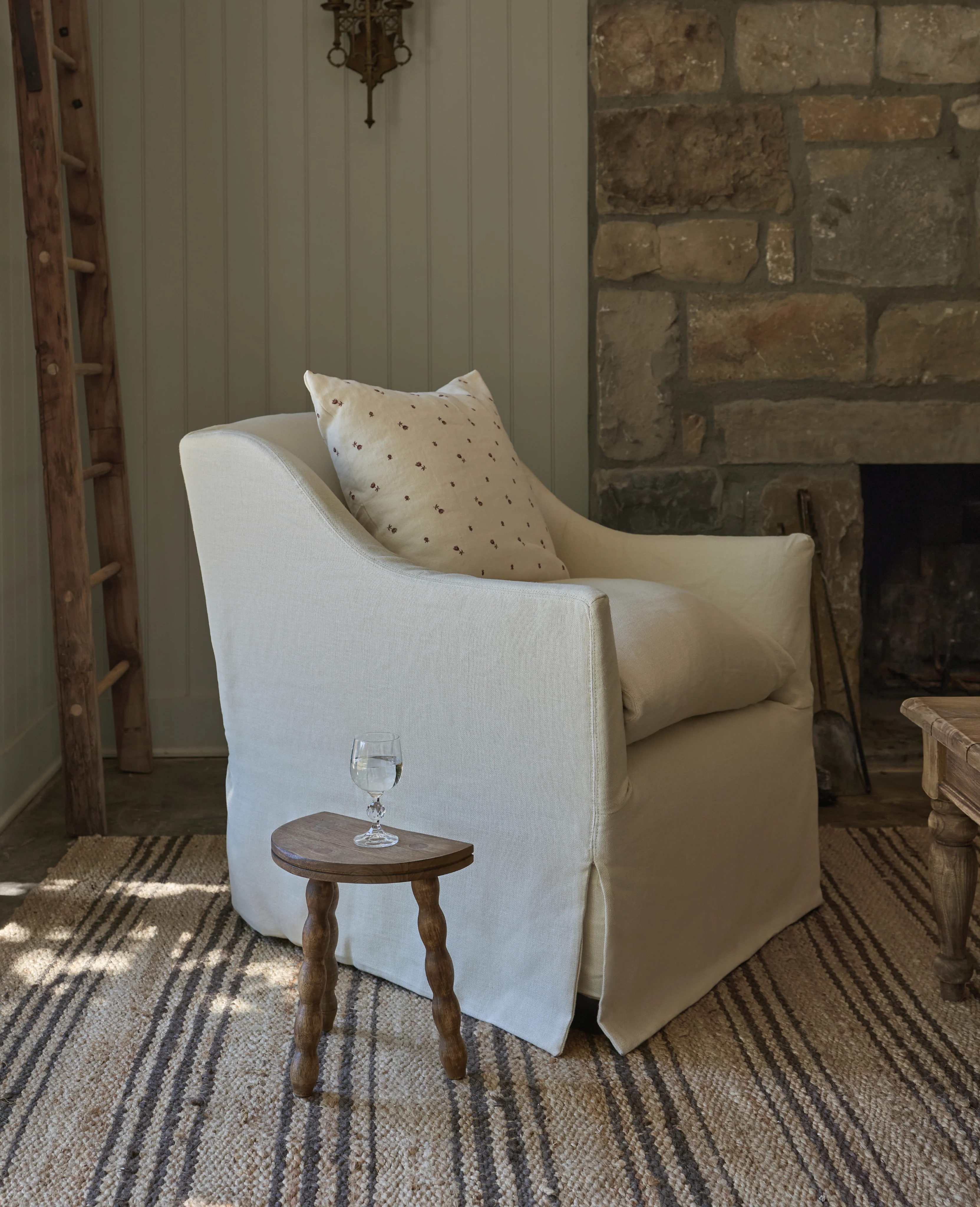 Milking Stool Petite Demi - Merlot - Image 8